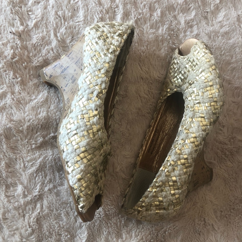 Summer sandal wedge style NOT RATED Size 6.5